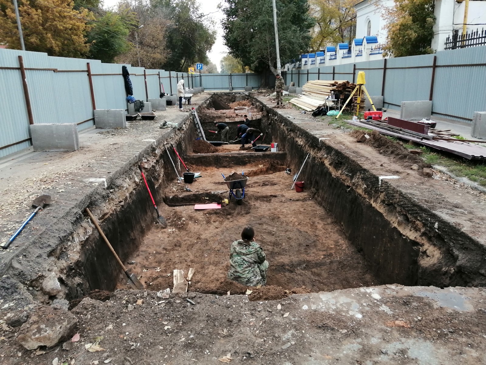 В Самаре нашли фамильные склепы купцов Шихобаловых. Показываем, что там  было - KP.RU